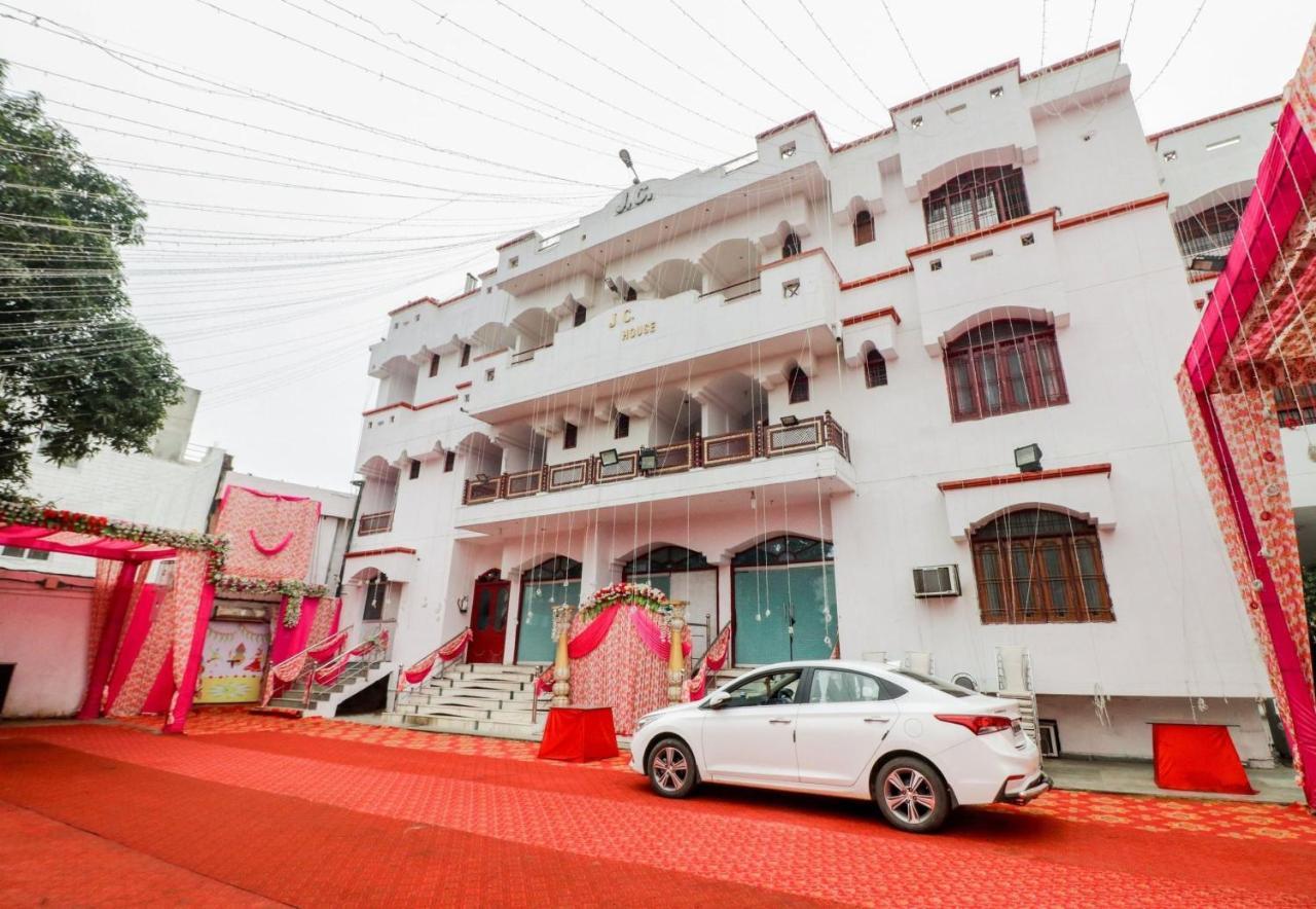 Hasanganj J C Guest House מראה חיצוני תמונה